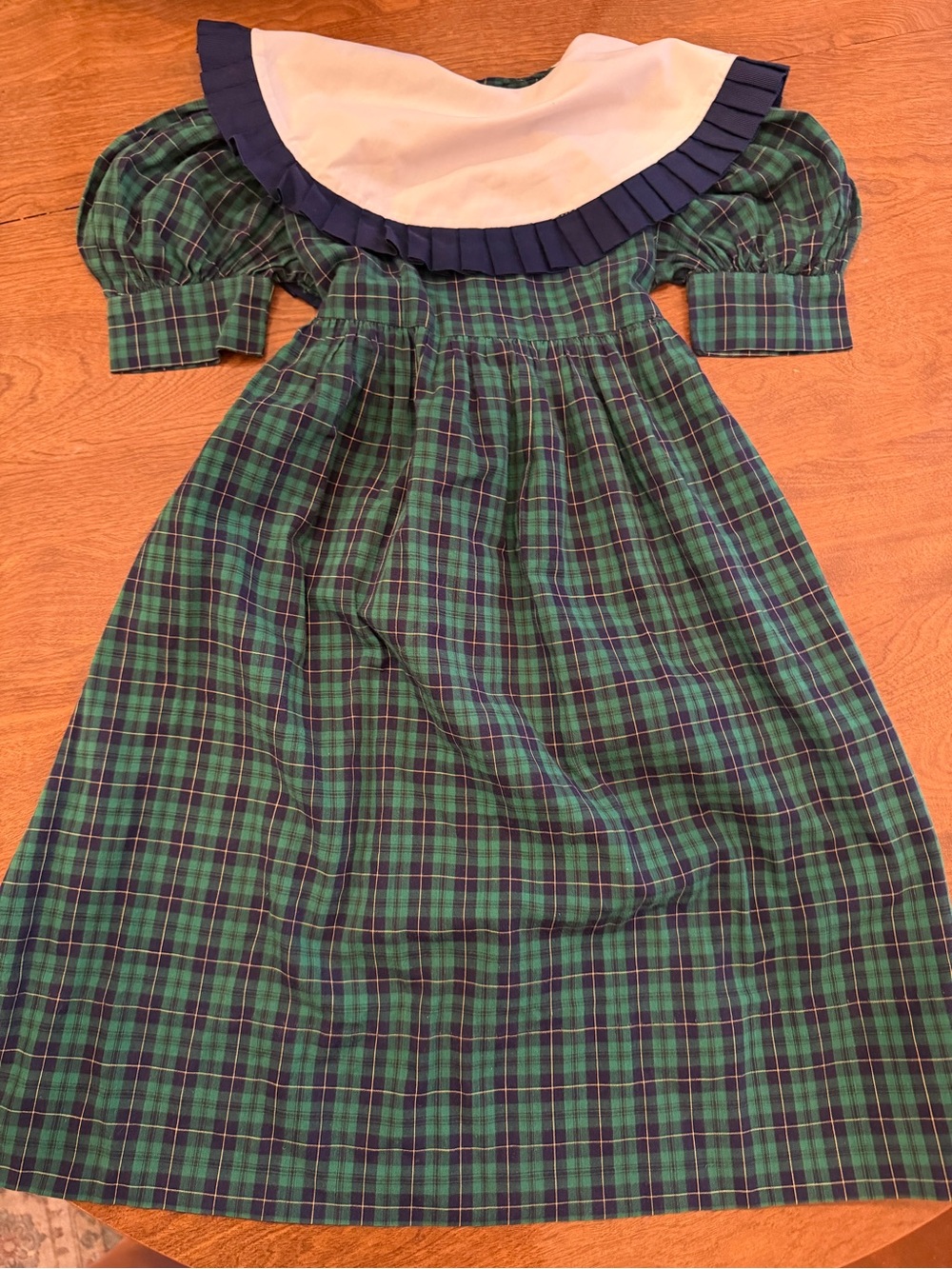 Classic Green Plaid Girls' Dress with Navy Trim